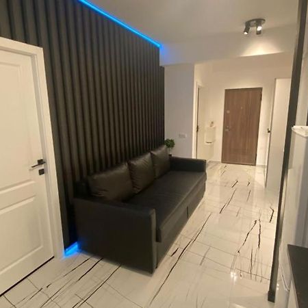 Q Luxury Apartment - Palas Center Iasi Exteriör bild