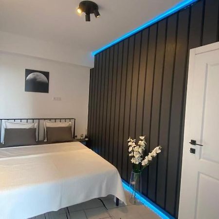 Q Luxury Apartment - Palas Center Iasi Exteriör bild