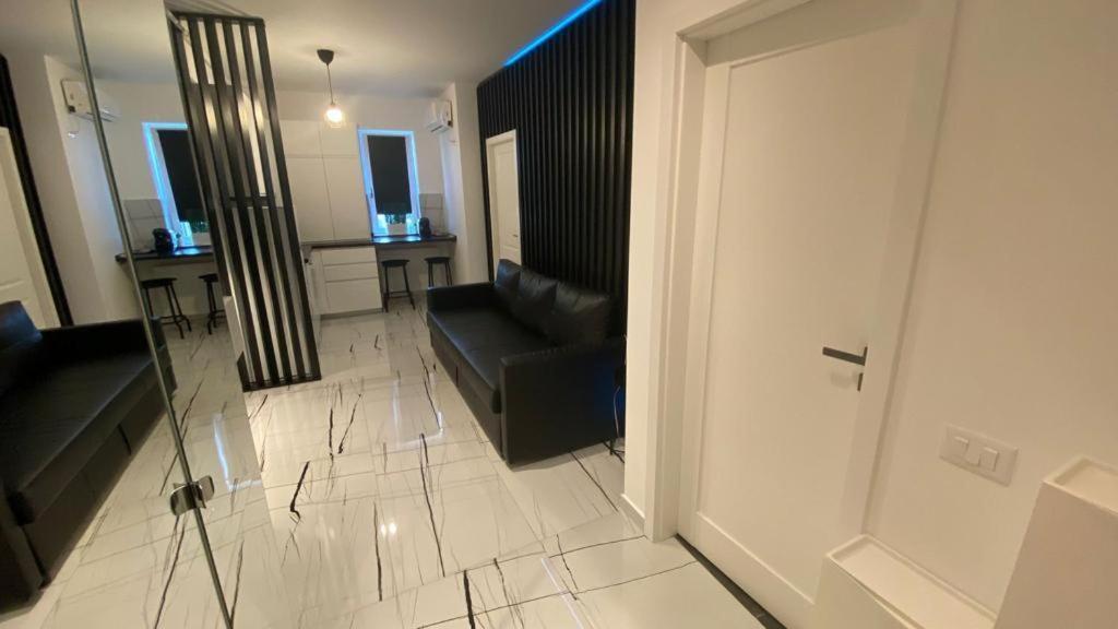 Q Luxury Apartment - Palas Center Iasi Exteriör bild