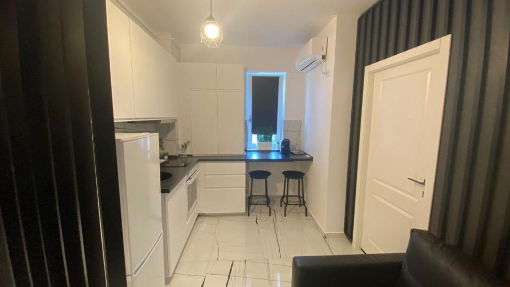 Q Luxury Apartment - Palas Center Iasi Exteriör bild